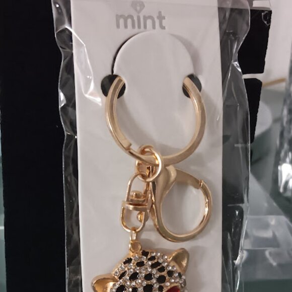 MINT Cheetah Gold Black Enamel Red & Clear Crystals Purse Charm Key Chain**NEW! - Picture 3 of 8
